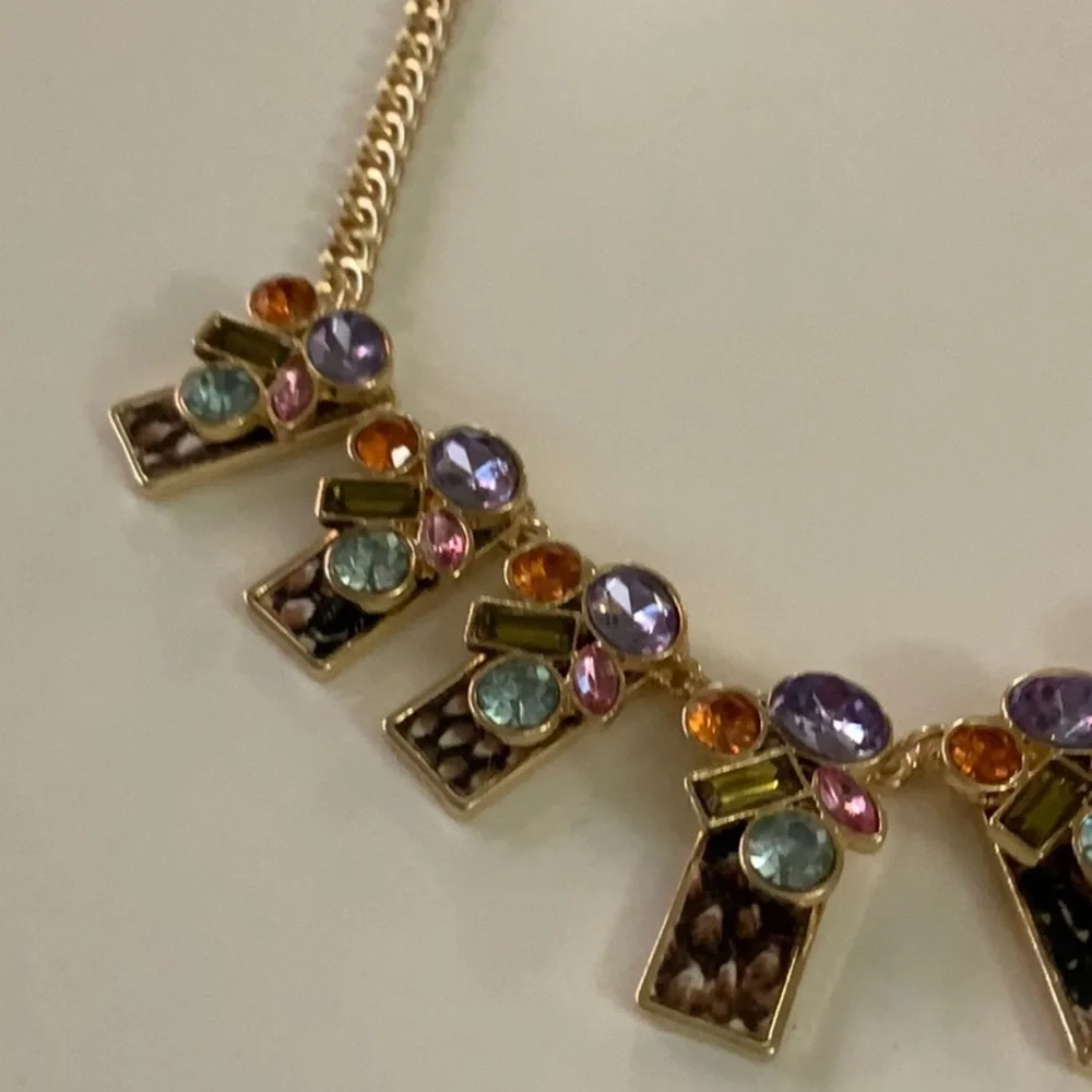 NWT Guess Leather & Crystals Statement Necklace - Picture 3 of 5